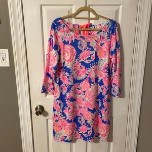 Lilly Pulitzer quarter length sleeve dress with keyhole ribbon back